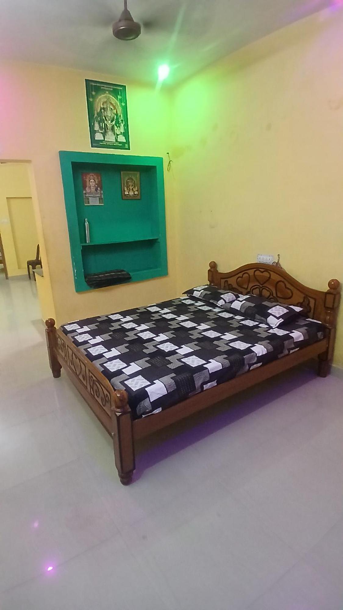 Kanatha Tiruchchendur