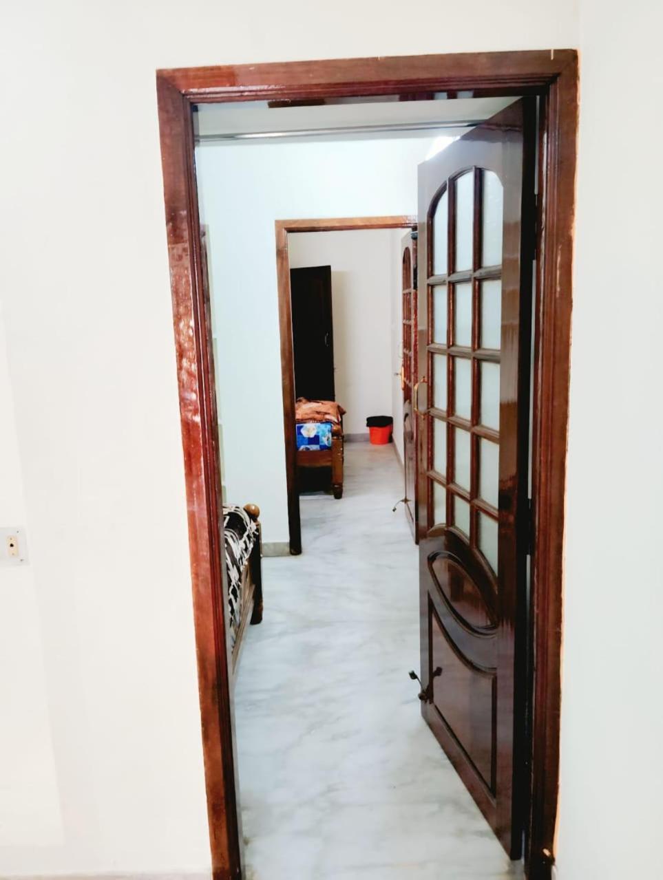 Kadampan Apartment Tiruchchendur