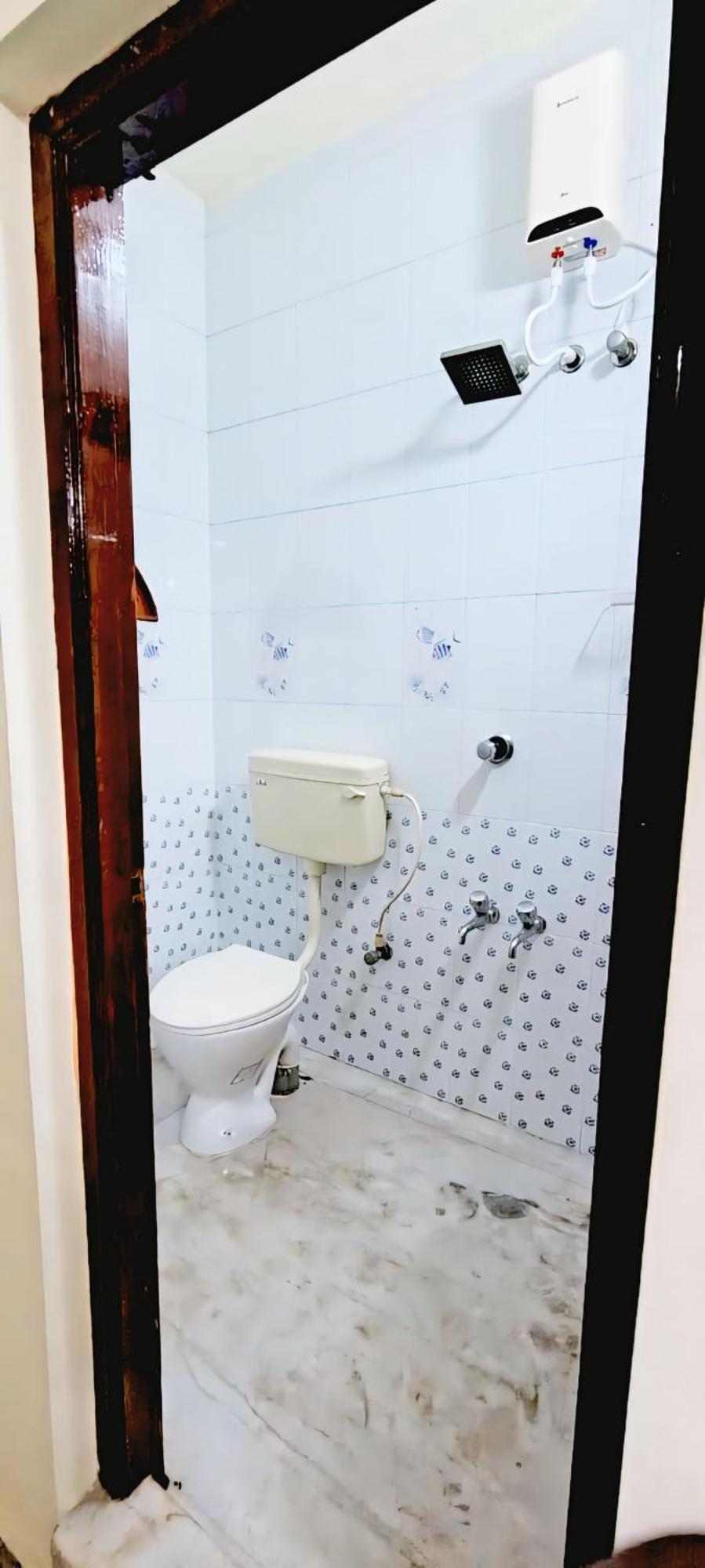 Kadampan Apartment *