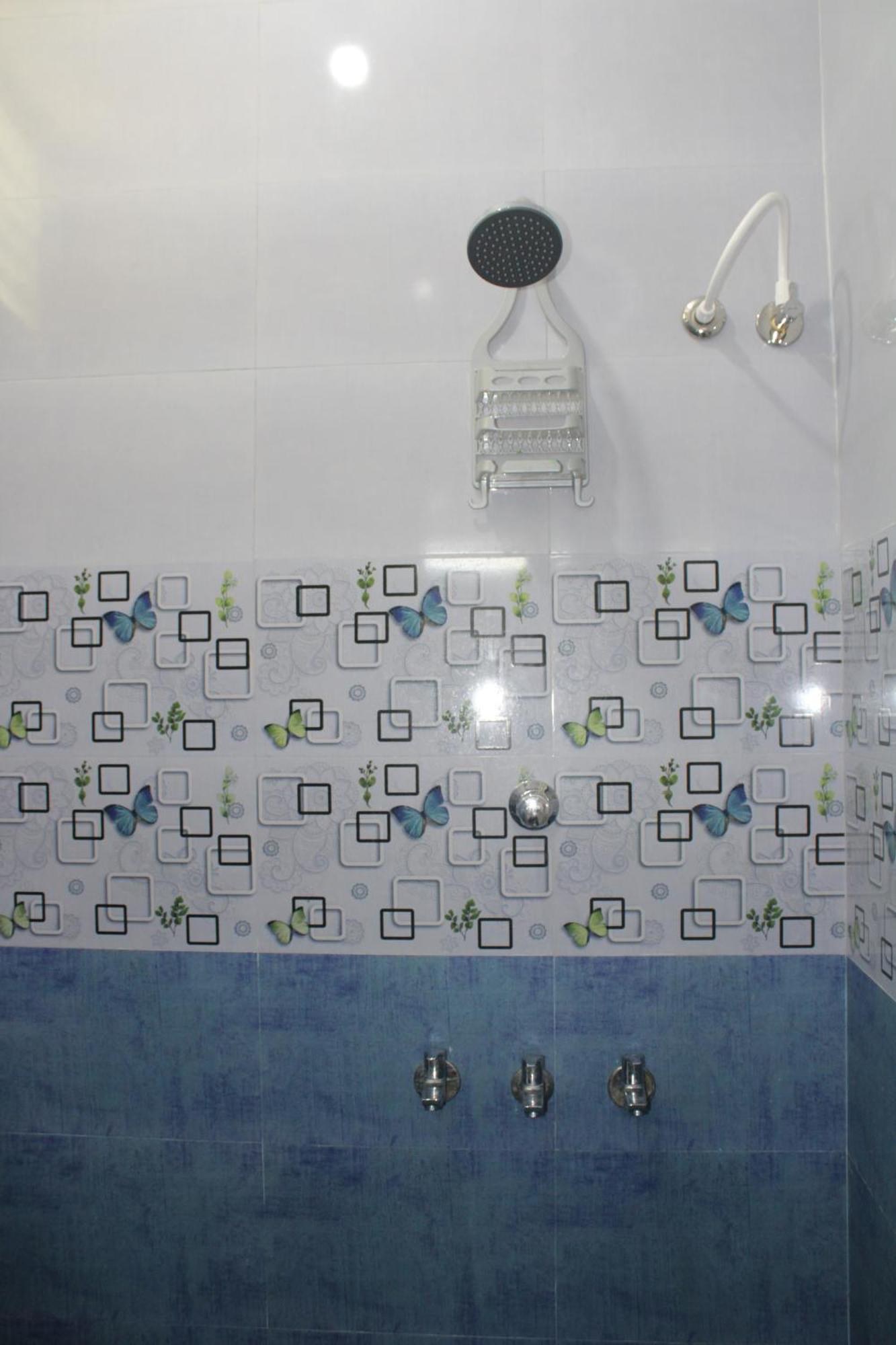 Anand Classic Tiruchchendur