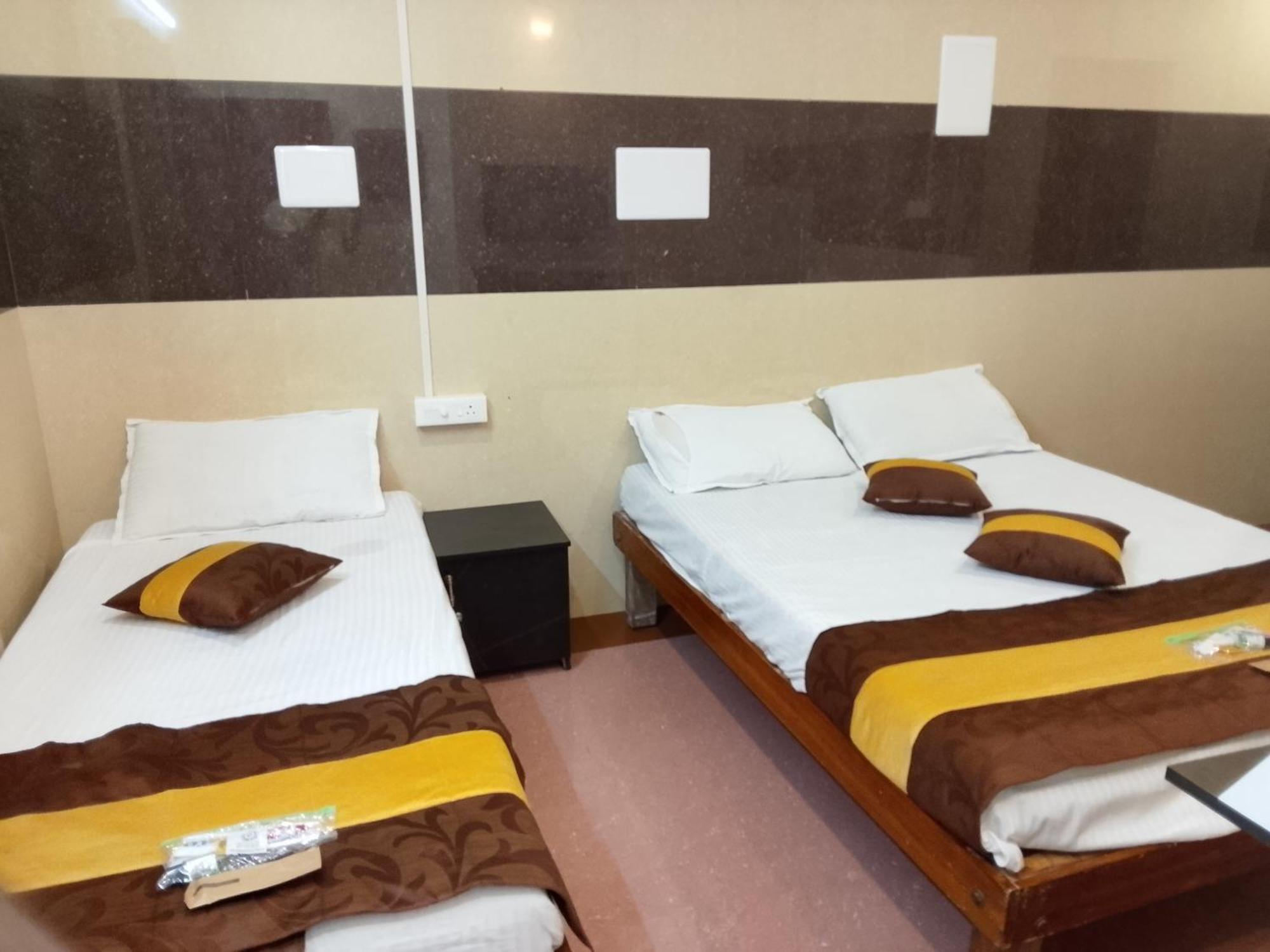 Vadamalai Nest Near Bus Stand Hotel *