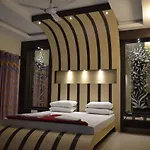 Chakravarthi Inn