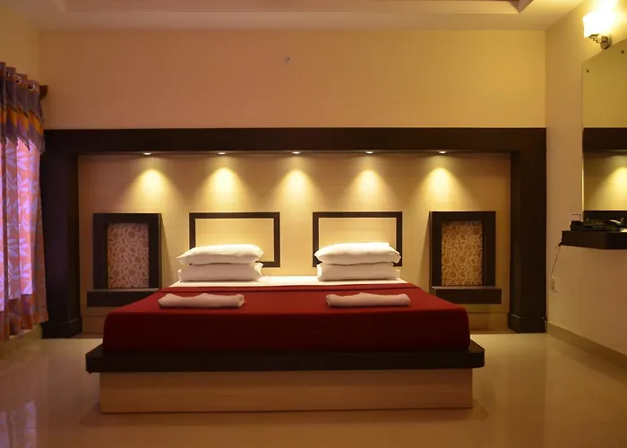 Chakravarthi Inn