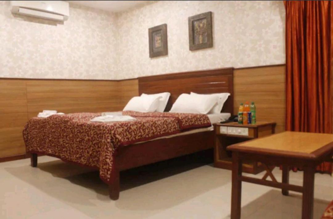 Chitra Park Hotel