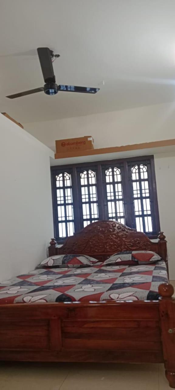 Sri Chendur Siva Residency Guest house *